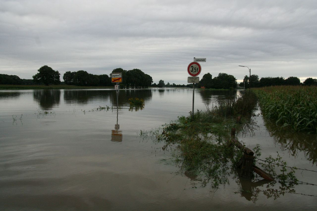 2010-08-27_17-58-10_img_0171_kein_durchkommen.jpg